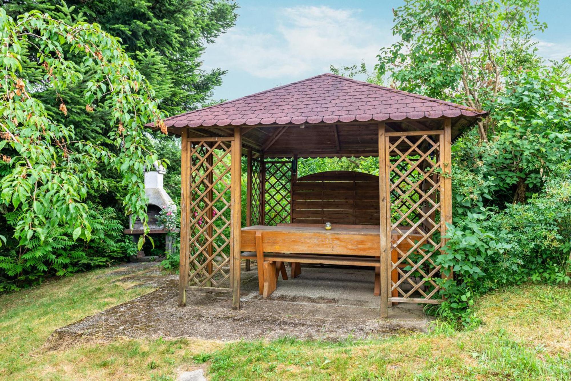 Beutenmuehle Straussenfarm Dach Owingen Buitenkant foto